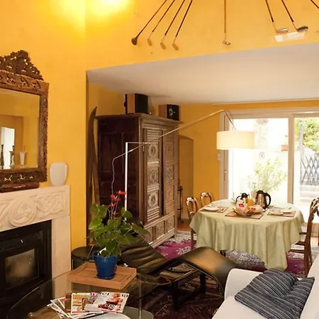 Couette-café D'hôtes Tilours 3*