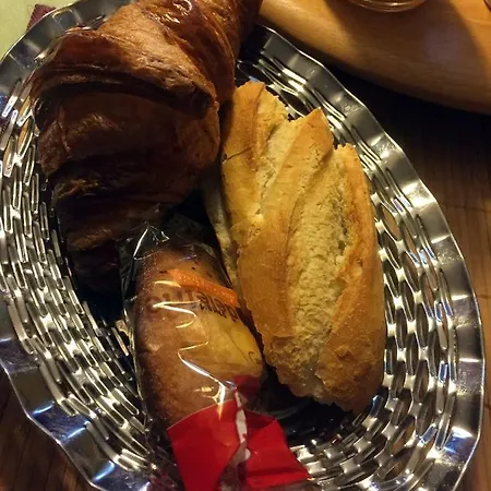 D'hôtes Tilours Couette-café 3*